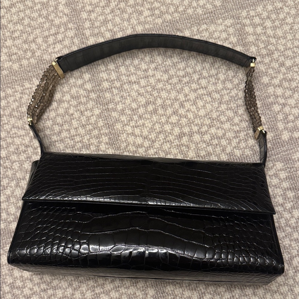 Chic Black Crocodile-Embossed Shoulder Bag